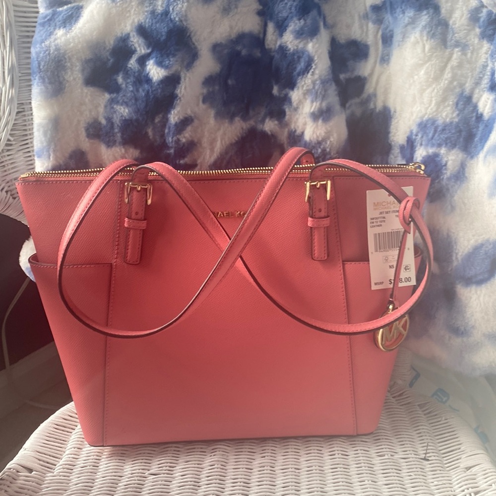 Micheal Kors NWT Jet set tote in Tea Rose